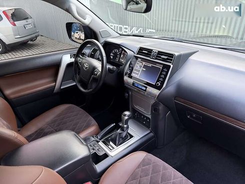 Toyota Land Cruiser Prado 2021 - фото 22