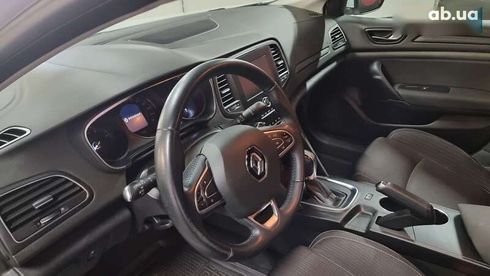 Renault Megane 2020 - фото 11