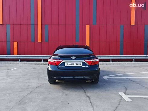 Toyota Camry 2015 - фото 6
