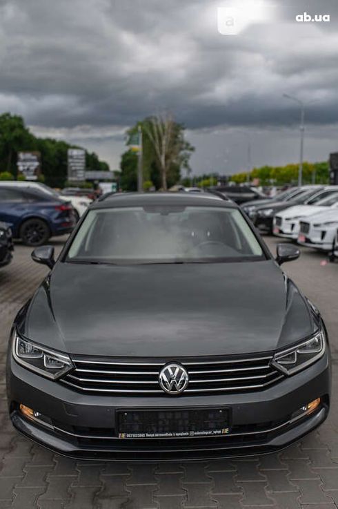 Volkswagen Passat 2017 - фото 18