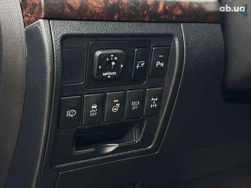 Toyota Land Cruiser 2013 - фото 17