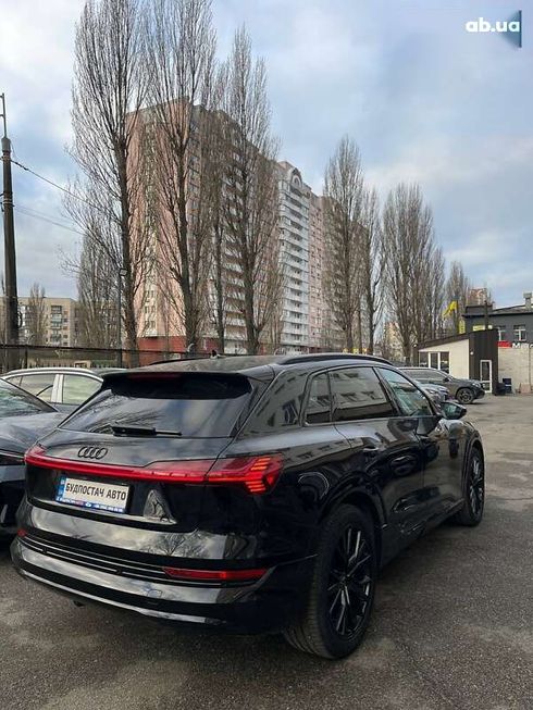 Audi E-Tron 2021 - фото 20
