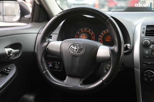 Toyota Corolla 2013 - фото 12