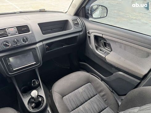 Skoda Fabia 2011 - фото 19