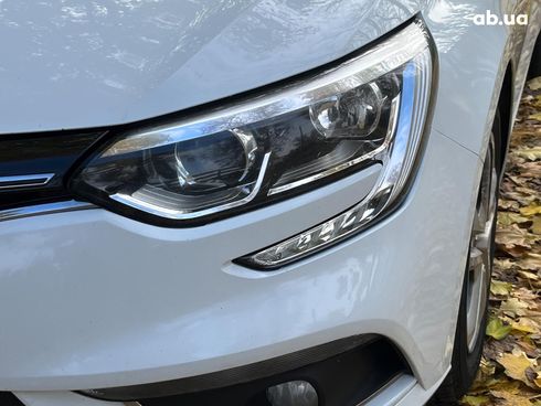 Renault Megane 2018 белый - фото 5
