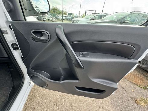 Renault Kangoo 2019 - фото 25