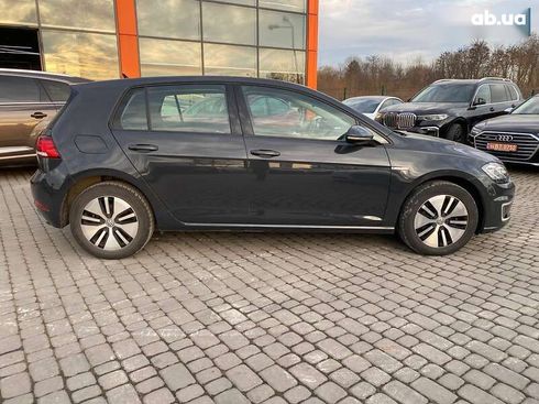 Volkswagen e-Golf 2017 - фото 8