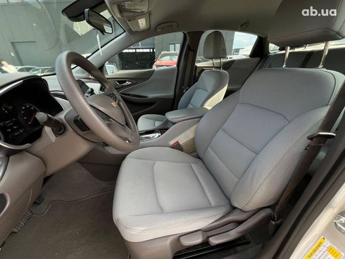 Chevrolet Malibu 2019 серый - фото 39