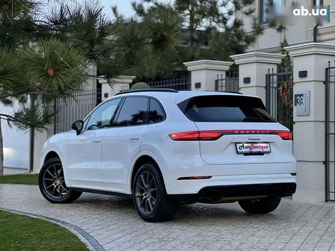 Porsche Cayenne 2018 - фото 9