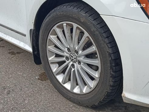 Volkswagen Passat 2015 белый - фото 7