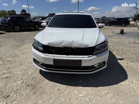 Volkswagen Passat 2018 - фото 8