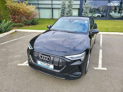 Audi E-Tron 2020 - фото 2