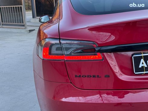 Tesla Model S 2018 красный - фото 8