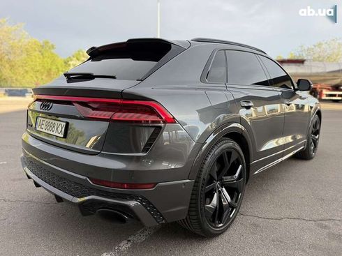 Audi RS Q8 2021 - фото 27