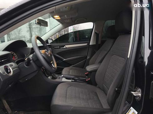 Volkswagen Passat 2020 - фото 12
