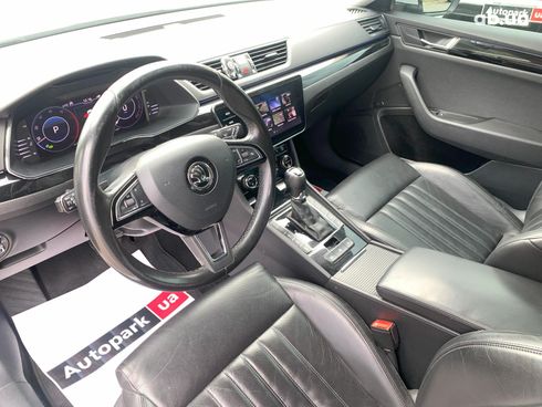 Skoda Superb 2017 белый - фото 34