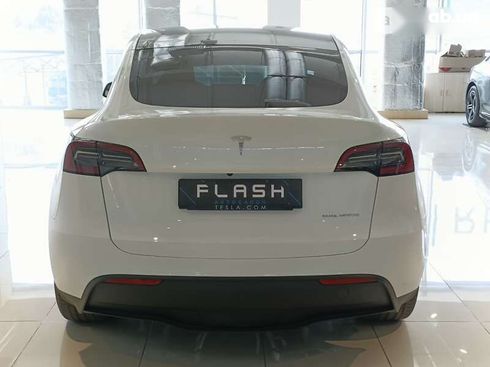 Tesla Model Y 2023 - фото 8