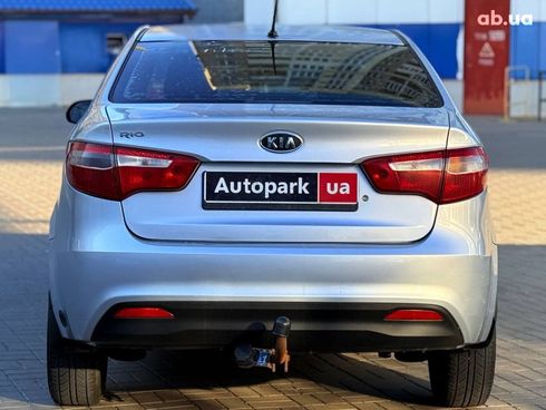 Kia Rio 2012 серый - фото 6