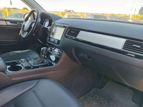 Volkswagen Touareg 2014 черный - фото 10