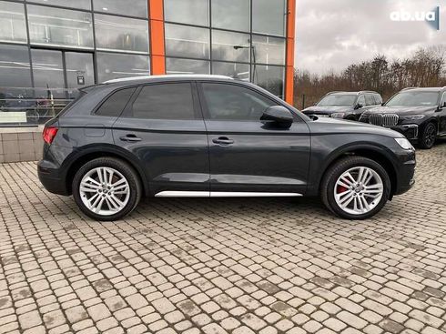 Audi Q5 2017 - фото 8