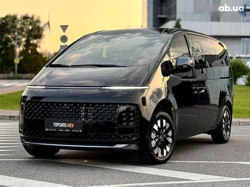 Hyundai Staria 2025 - фото 2