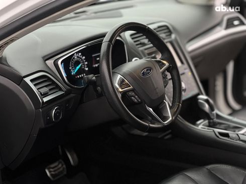 Ford Fusion 2015 белый - фото 37