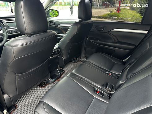 Toyota Highlander 2015 черный - фото 17