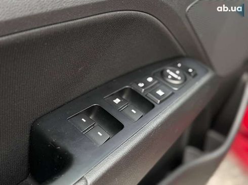 Hyundai Elantra 2017 - фото 15
