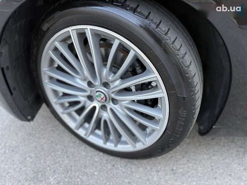 Alfa Romeo Giulia 2017 - фото 6