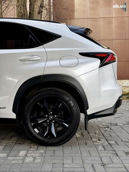 Lexus NX 2016 - фото 20