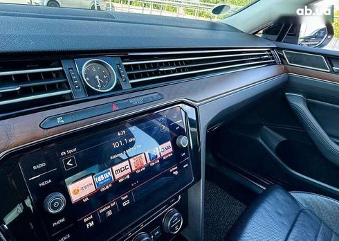 Volkswagen Passat 2018 - фото 30
