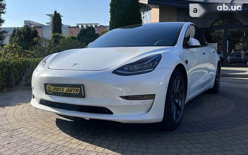 Tesla Model 3 2020 - фото 3