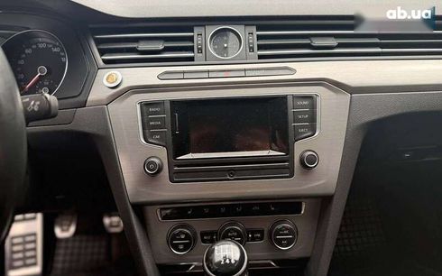 Volkswagen Passat 2016 - фото 15