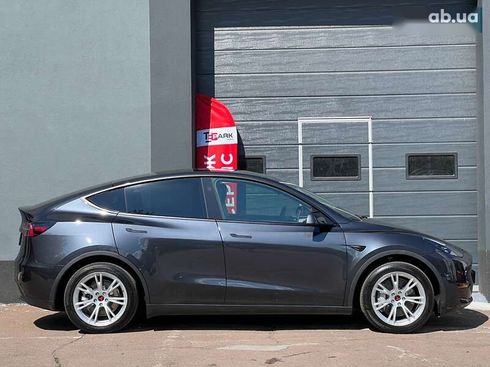 Tesla Model Y 2024 - фото 11