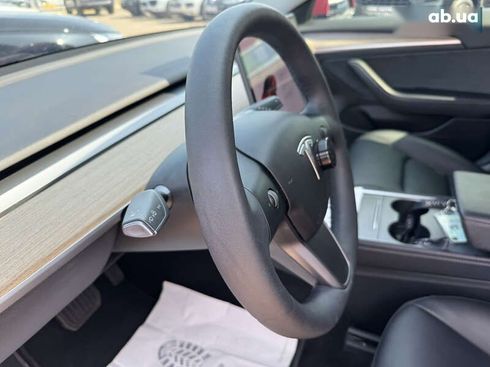 Tesla Model 3 2021 - фото 14