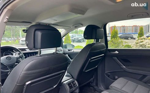 Volkswagen Touran 2020 - фото 13