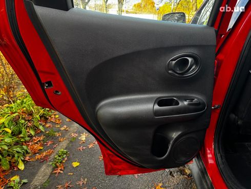 Nissan Juke 2018 красный - фото 18
