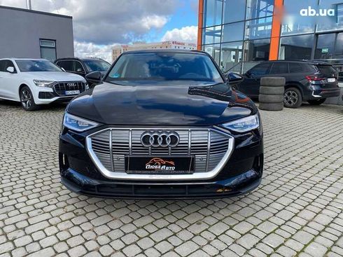 Audi E-Tron 2022 - фото 2