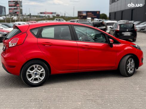 Ford Fiesta 2016 красный - фото 6