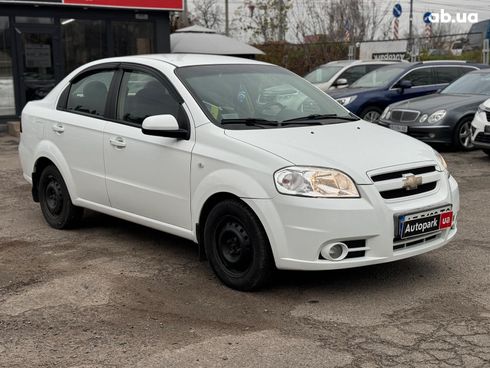 Chevrolet Aveo 2008 белый - фото 3