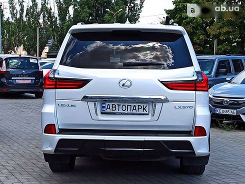 Lexus LX 2019 - фото 11