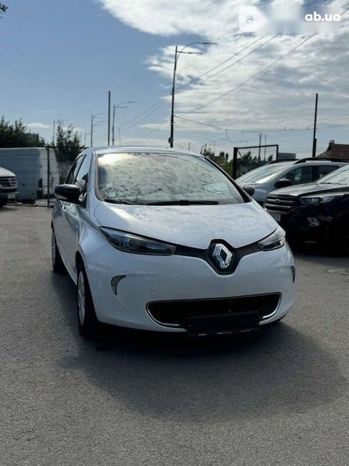 Renault Zoe 2016 - фото 2