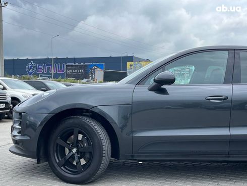 Porsche Macan 2020 серый - фото 38