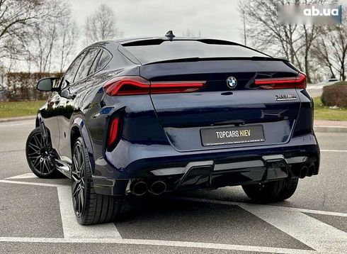 BMW X6 M 2022 - фото 15