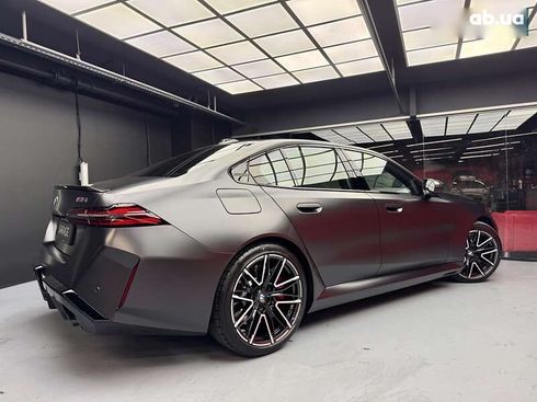 BMW M5 2025 - фото 20