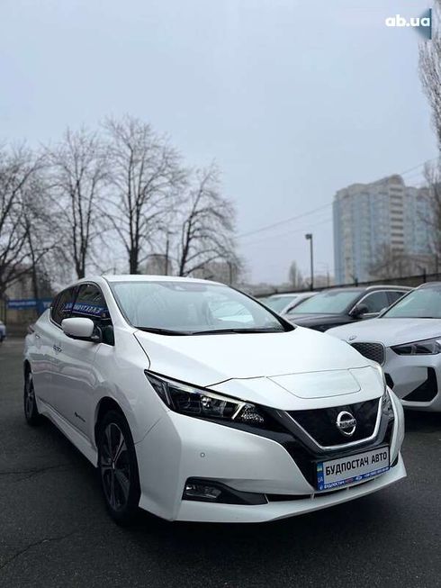 Nissan Leaf 2019 - фото 8