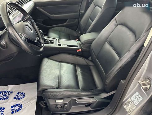 Volkswagen Passat 2019 - фото 10