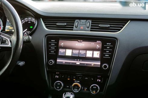 Skoda Octavia 2017 - фото 23