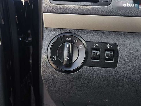 Volkswagen Touran 2009 - фото 18