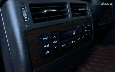 Toyota Land Cruiser 2016 - фото 16